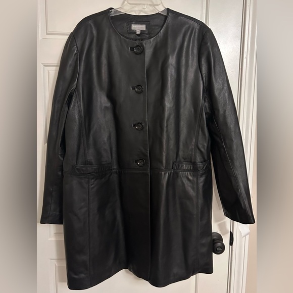 Neiman Marcus Exclusive Black Leather Coat. Size XL. Immaculate condition. - Picture 7 of 7